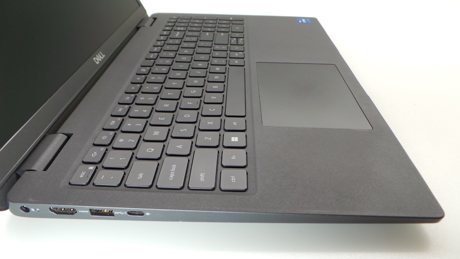Dell Latitude 3530 | 15.6″ | i7-1255U | 8GB 256GB SSD | Win 11 Pro
