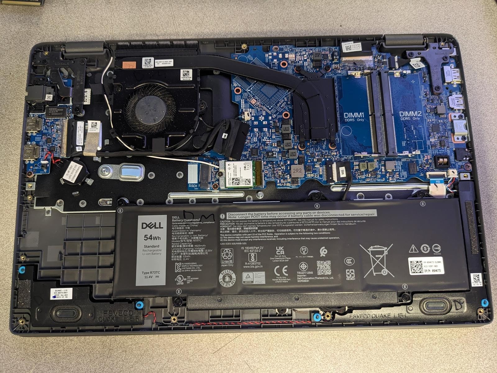 DELL LATITUDE 3550 i7-1355U @ 1.20GHz, NO RAM/NO HDD/OS – (FOR PARTS)