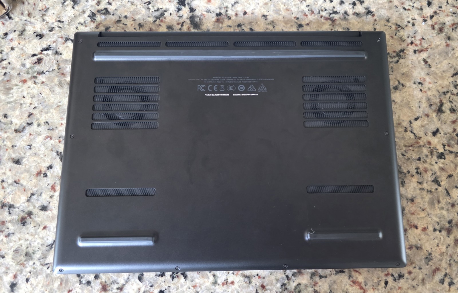 Razer Blade 14 RTX 4070 Ryzen9 8945HS 64GB RAM 2TB SSD QHD+ 240Hz Mint Condition