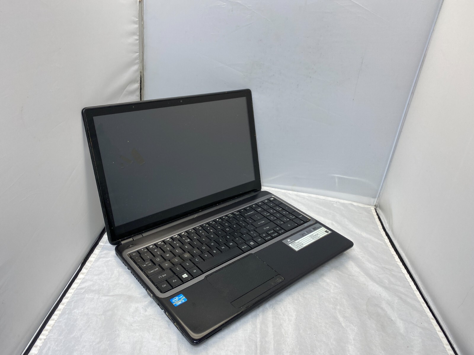 Gateway NV570P 26u 15″ touch laptop intel i3 3rd gen 6gbs ram
