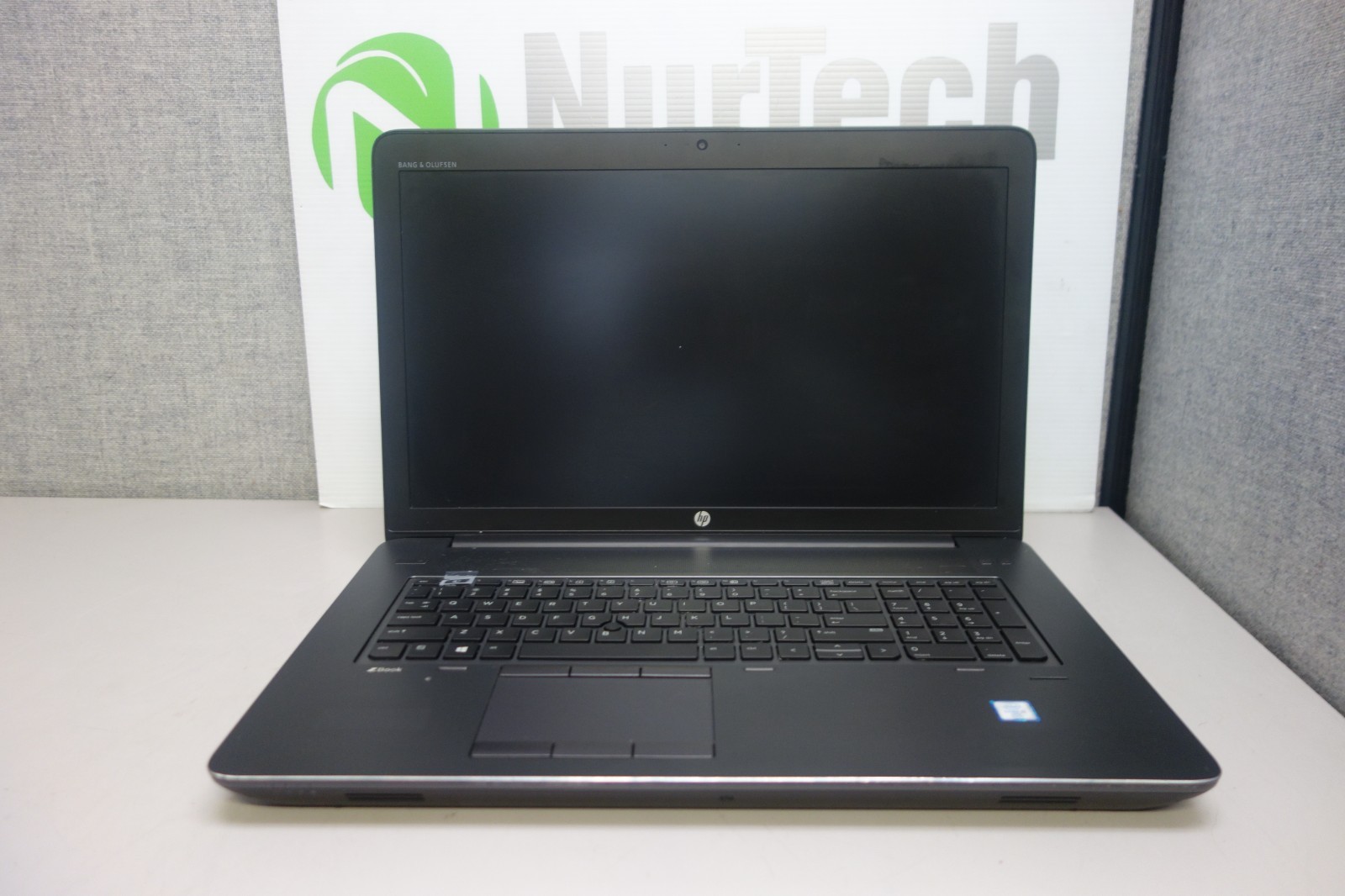 HP ZBook 17 G3 17.3″ i5-6440HQ 2.6GHz 16GB/500GB [NO OS] Laptop + AC [BADBTRY]