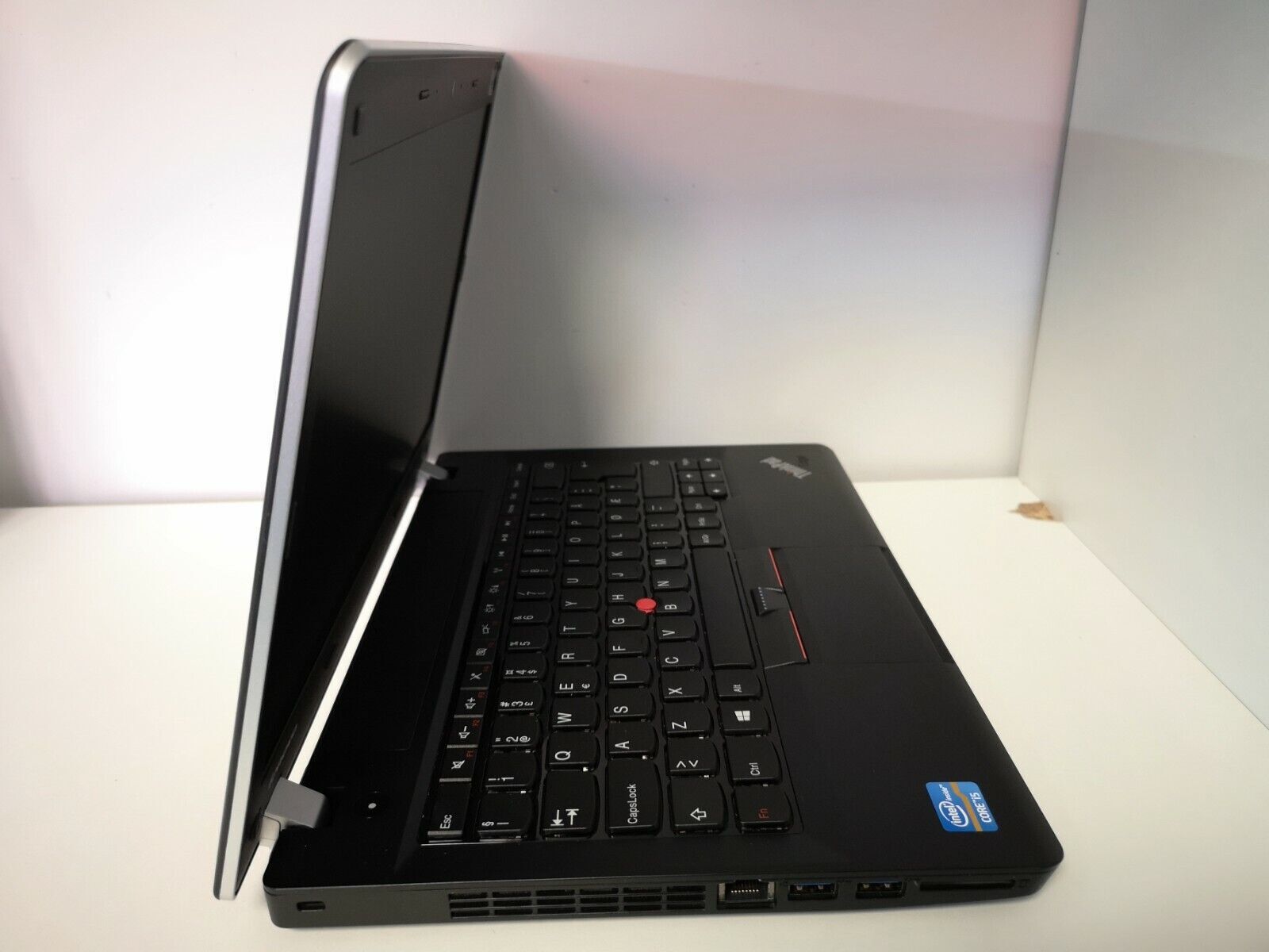 Lenovo ThinkPad Edge E330 i5-3230M 2.60GHz 4GB/128GB SSD 1366x768px 13.3″ CAM