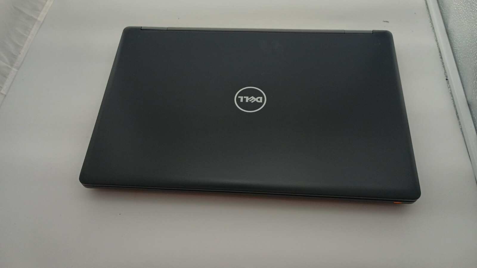 3052 Latitude5580 w/charger.i5-6440HQ(4 cores).8GB.128GB M.2.15.6″.W11