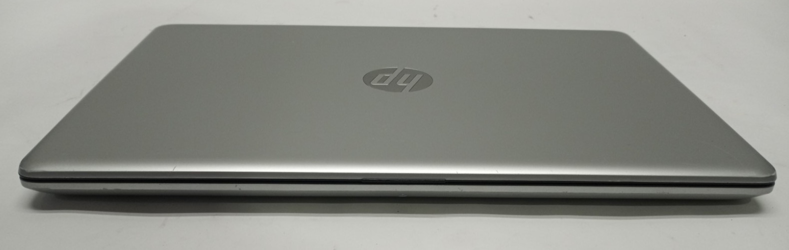 HP Laptop 15-db0xxx TOUCH AMD Ryzen 2500u@2.00 8GB/256GB NVMe Win11Home MC542*!