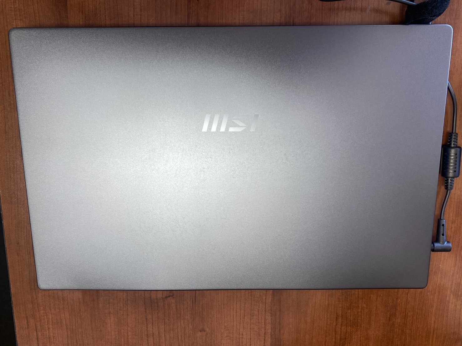 MSI Modern 15 AMD Ryzen 7 5700U (1.80GHz) 16GB RAM 512 GB SSD