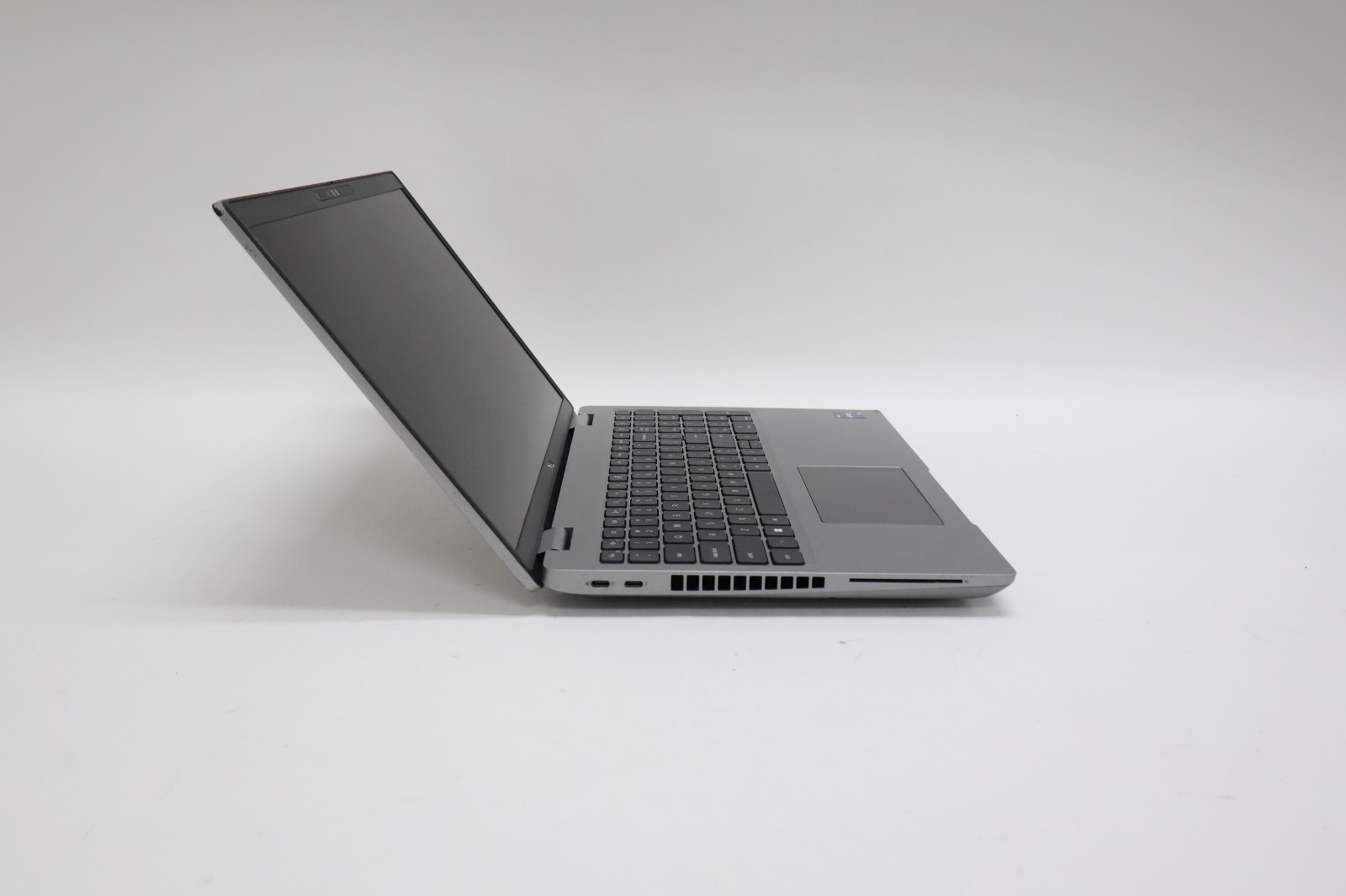 Dell Latitude 5531 15.6″ i7-12800H 2.4GHz 16GB RAM 500GB SSD MX550 Win 11 Pro