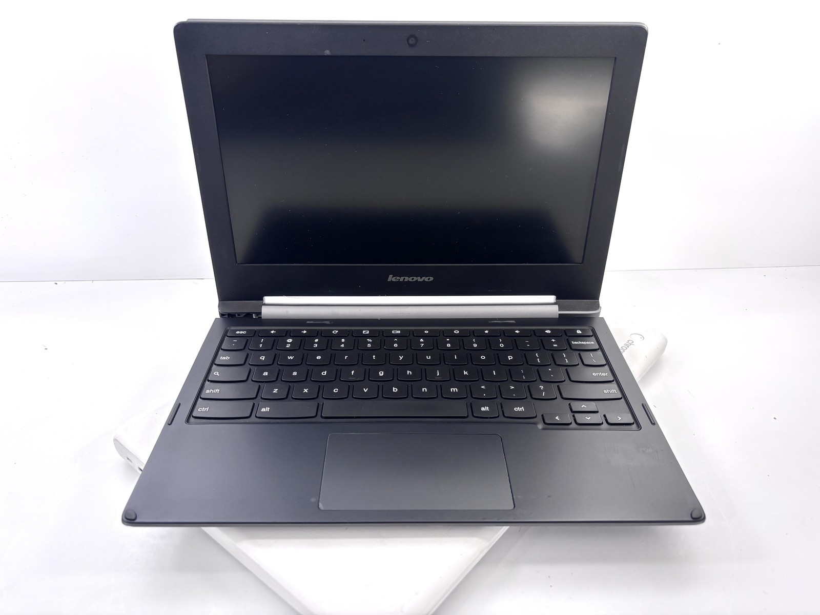 LOT x8: Mixed Chromebooks – ASUS, Acer, Lenovo, Dell, HP
