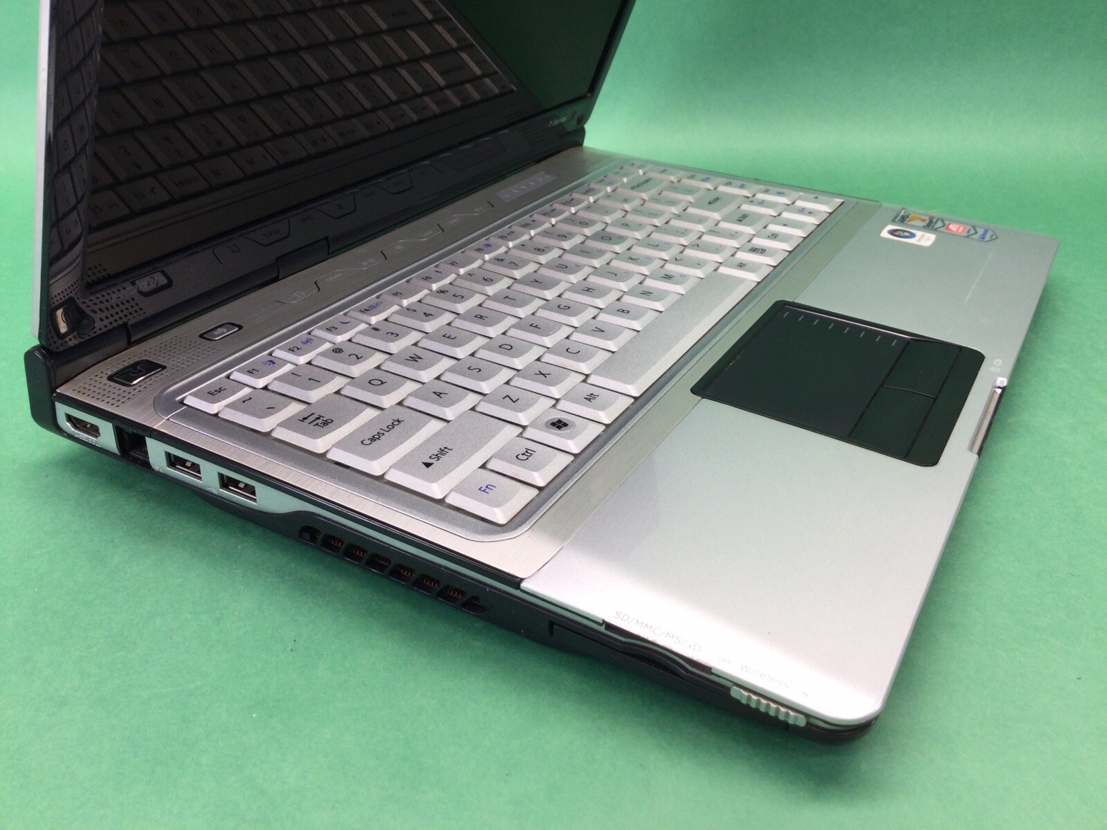 Gateway T-Series W350A – 14” Laptop – UNTESTED