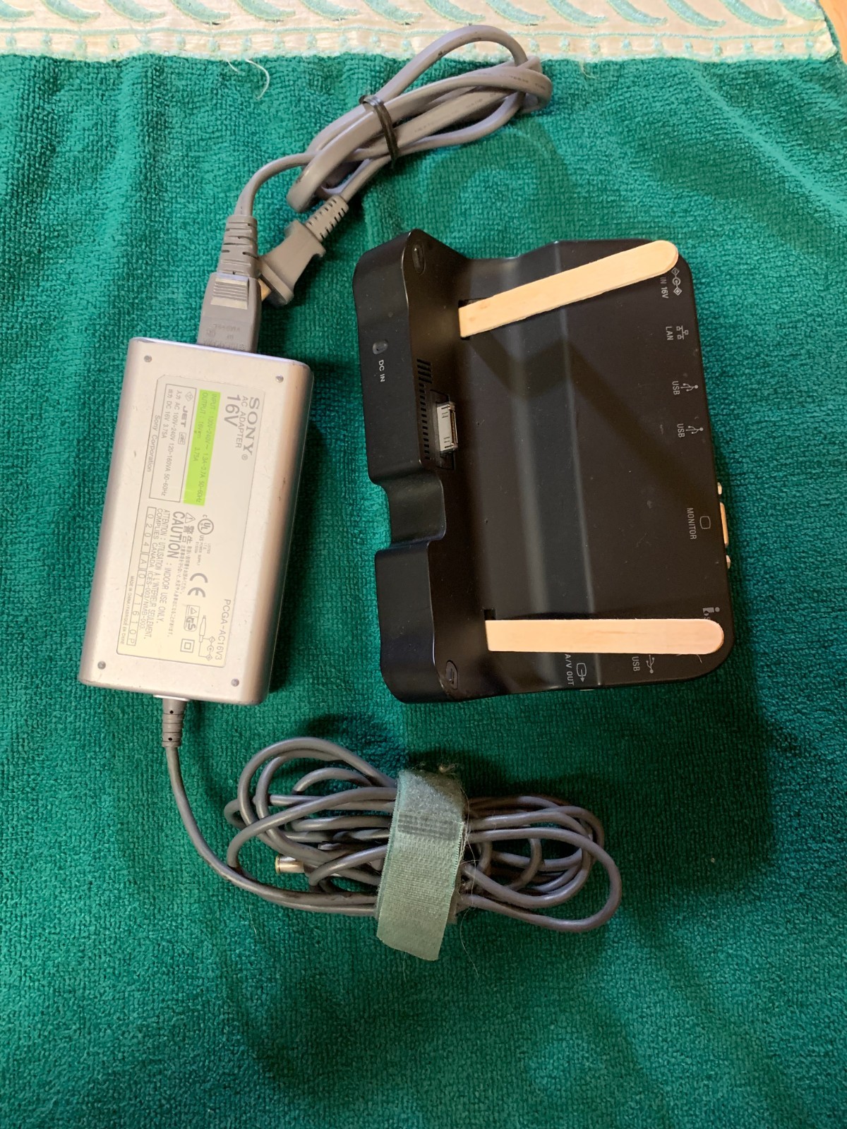 Sony VAIO 4.5-inch Micro Laptop 1GB RAM 40 GB HD (VGN-UX380N)