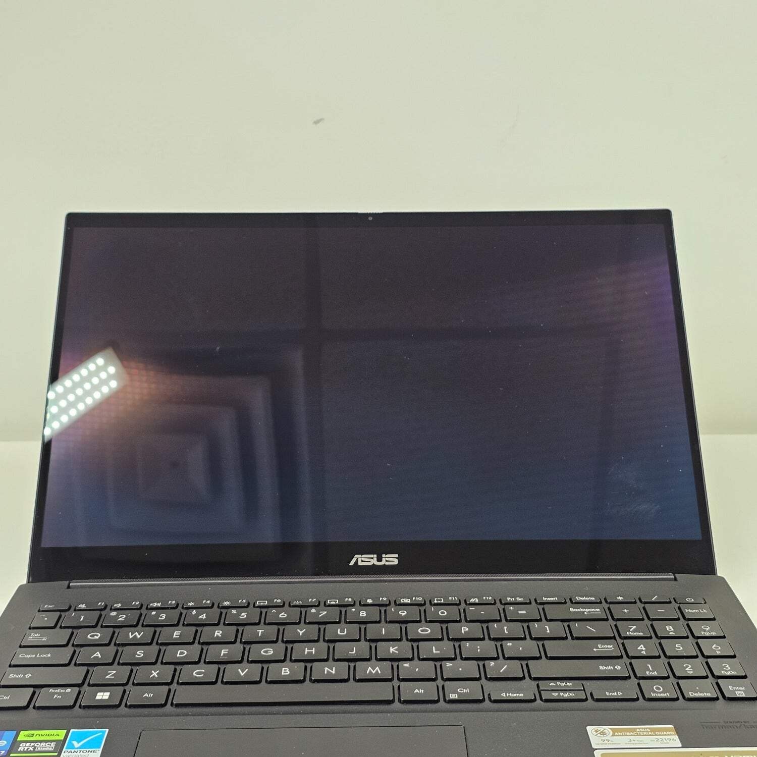Asus Creator Laptop Q OLED Q530V 15.6″ i7-13620H 16GB RAM 512GB SSD RTX 3050