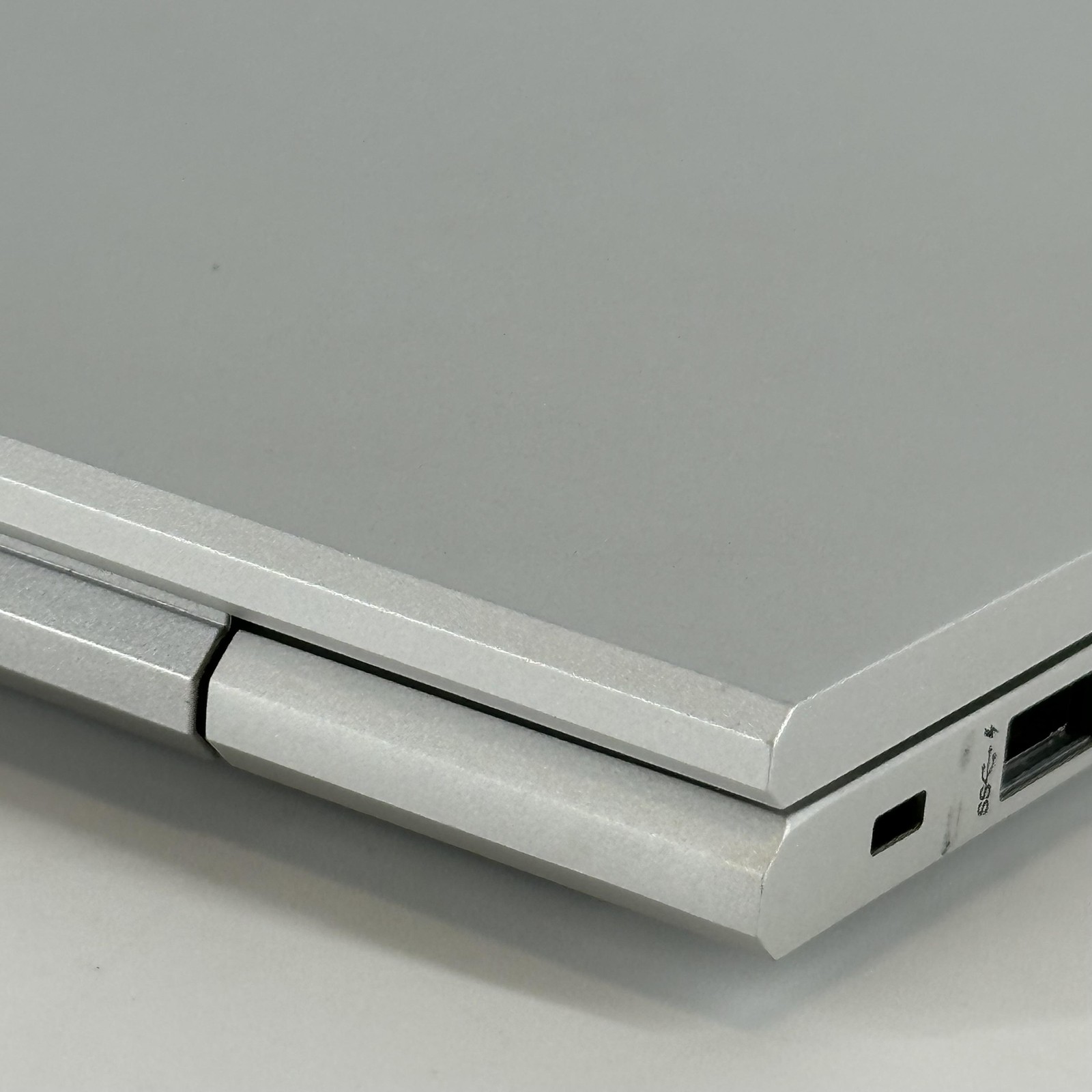 HP Elitebook 840 G8 14 Silver FHD i7-1165G7 2.80GHz 16GB 512GB SSD Very Good
