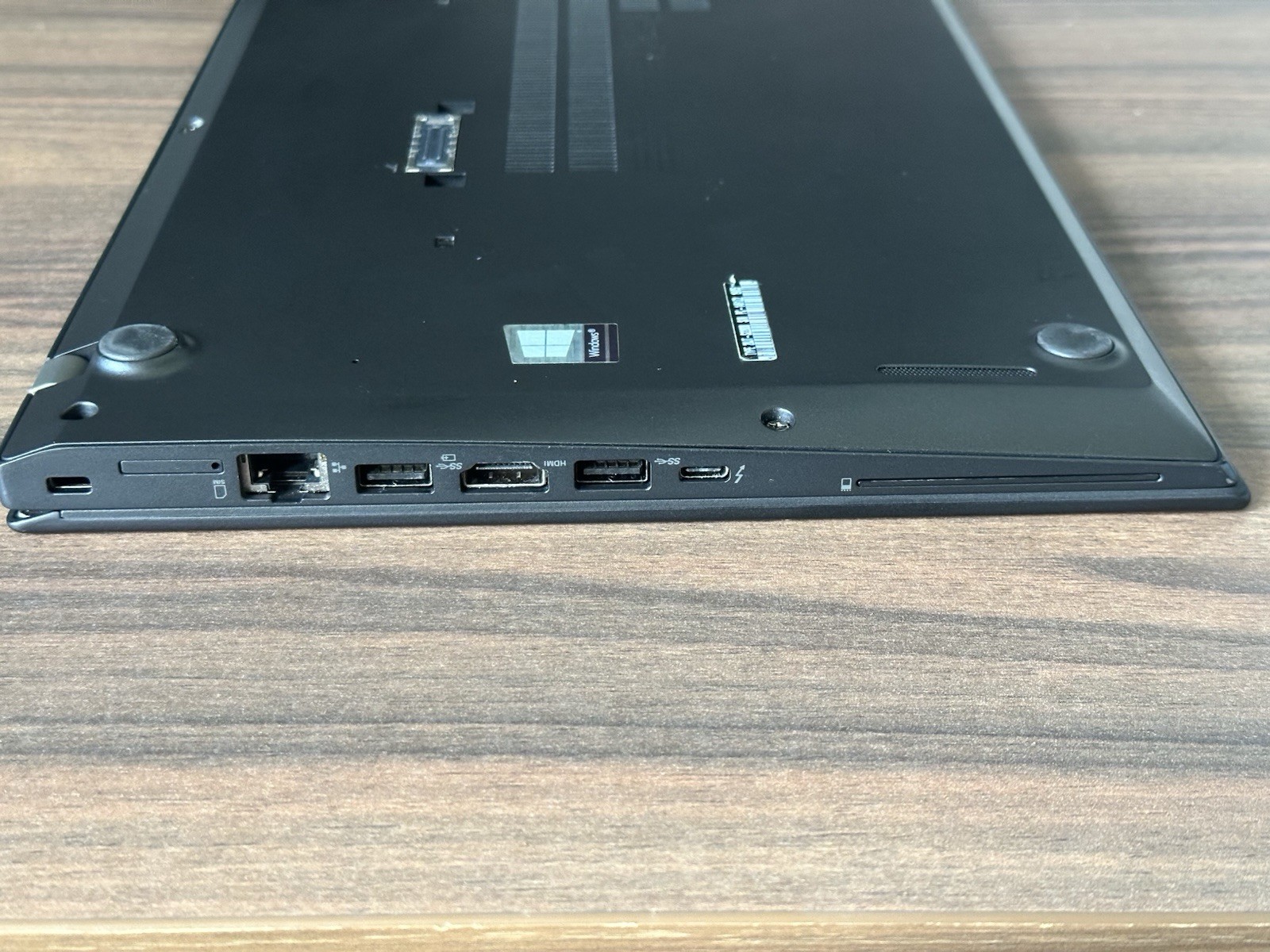 Lenovo Thinkpad T470s (256GB SSD, Intel Core i5-6300U, 2.40 Ghz, 8GB) Laptop –