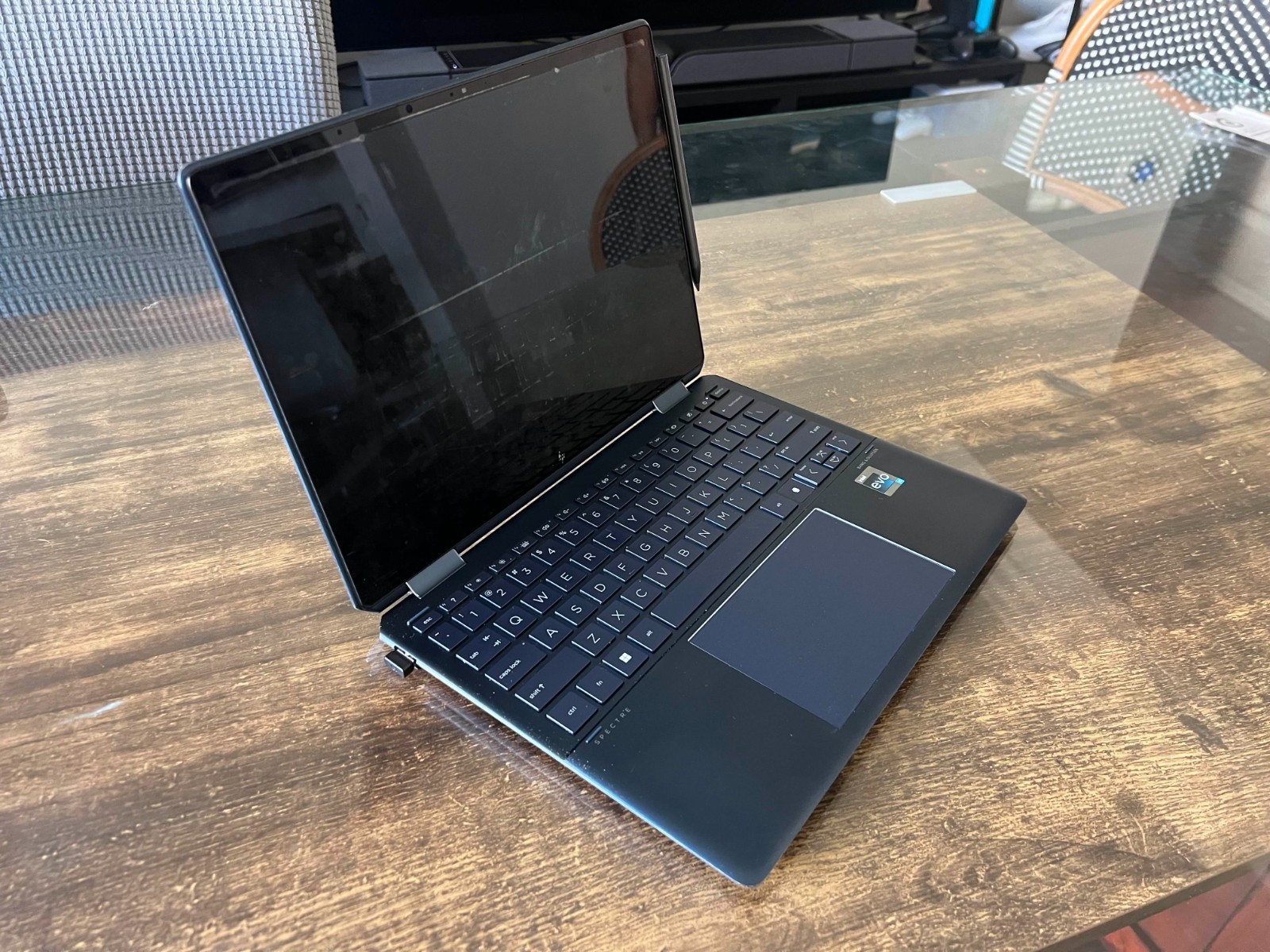 HP Spectre X360 13.5 inch 2-1 touchscreen (1TB SSD, Intel i5-1235U., 16GB RAM)