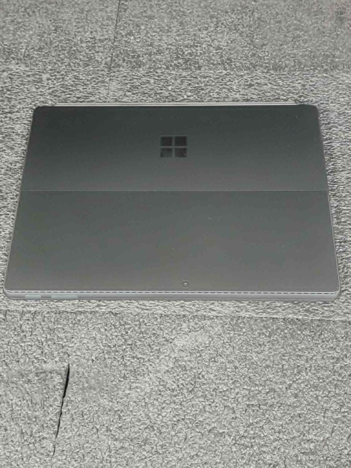 Microsoft Surface Laptop 7 13.8″ 2079 Ultra 7 165U 2.10GHz 16GB LPDDR5X 512GB