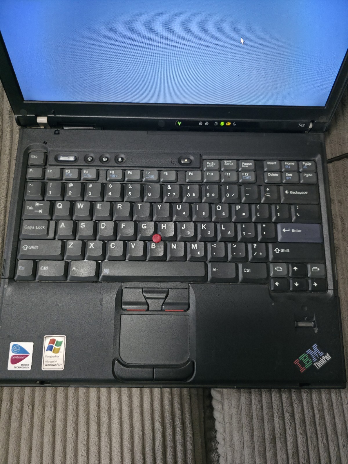 IBM ThinkPad T42 Type 2373 – Windows XP – Tested – No Hard Drive