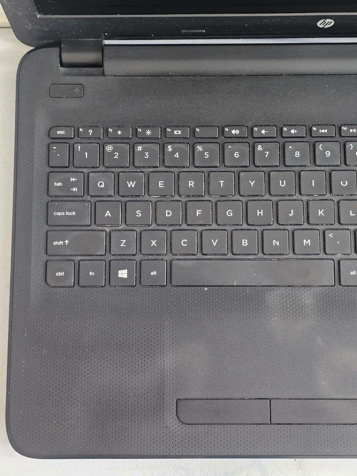 HP 15-ac121dx Laptop – Intel i3-5010u – 6GB RAM – 1TB HDD – BAD BATT Windows 10