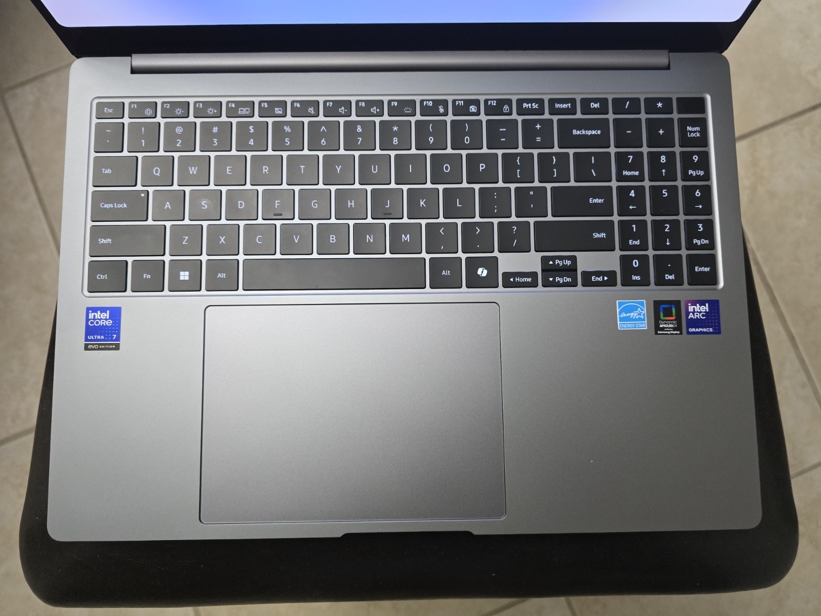 Samsung Galaxy Book5 Pro 16″ AMOLED Touch Intel Ultra 7 256V 16gb 1tb Laptop