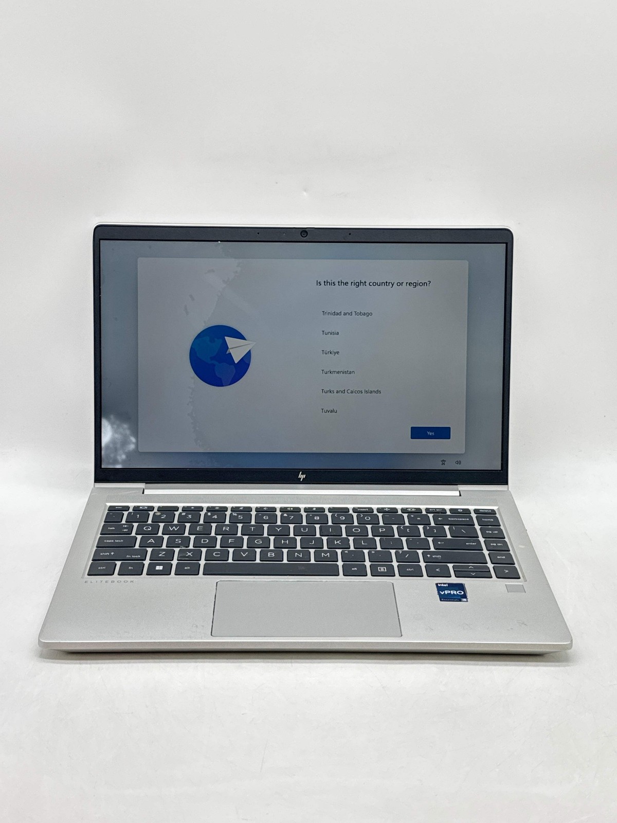 HP EliteBook 640 G10 14.0″ Touch Core i5-1335U 256GB SSD 8GB RAM – Screen Marks