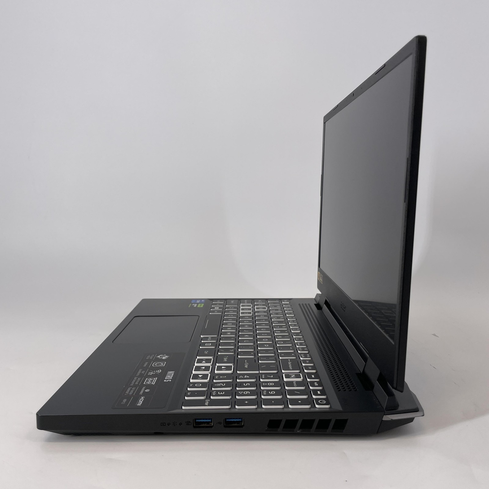 Acer Nitro 5 15.6 144Hz FHD 2.7 GHz i7-12650H 16GB 1TB SSD NVIDIA RTX 4050 Good