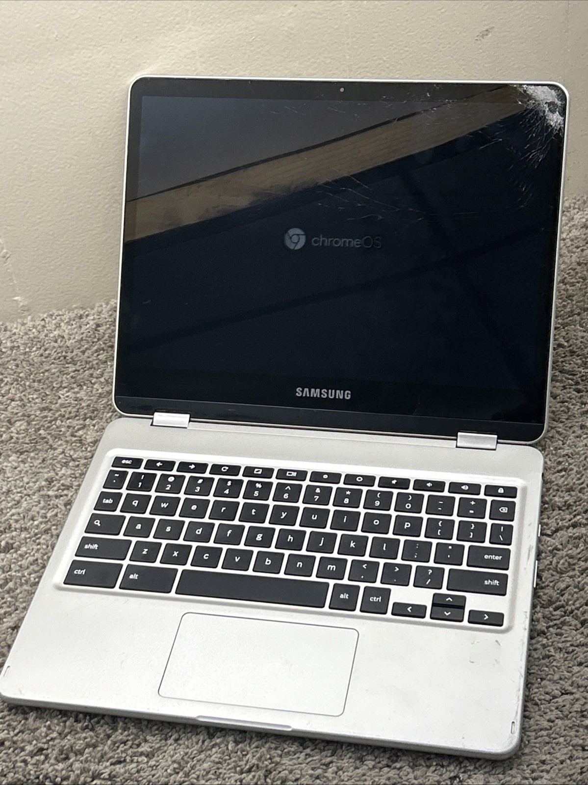 Samsung Chromebook XE513C24 Rockchip RK3399 1.51GHz 4GB PARTS OR REPAIR ONLY 524
