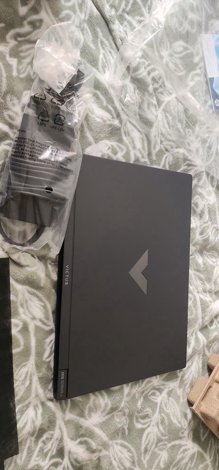HP Victus 15 Gaming Notebook Laptop Windows 11 15.6″ Black Charger Included