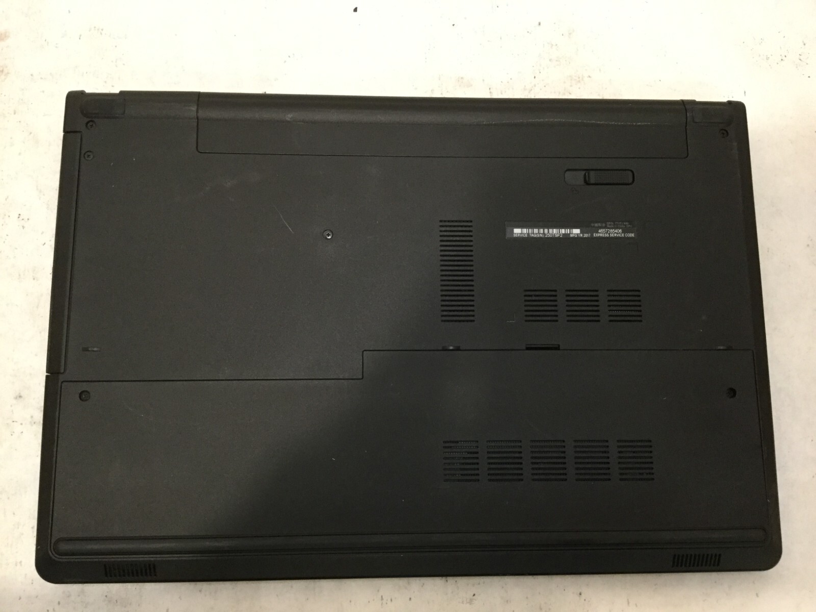 Dell Inspiron 5566 / Intel Core i3-7100U @ 2.40GHz / (MISSING PARTS!) -MR