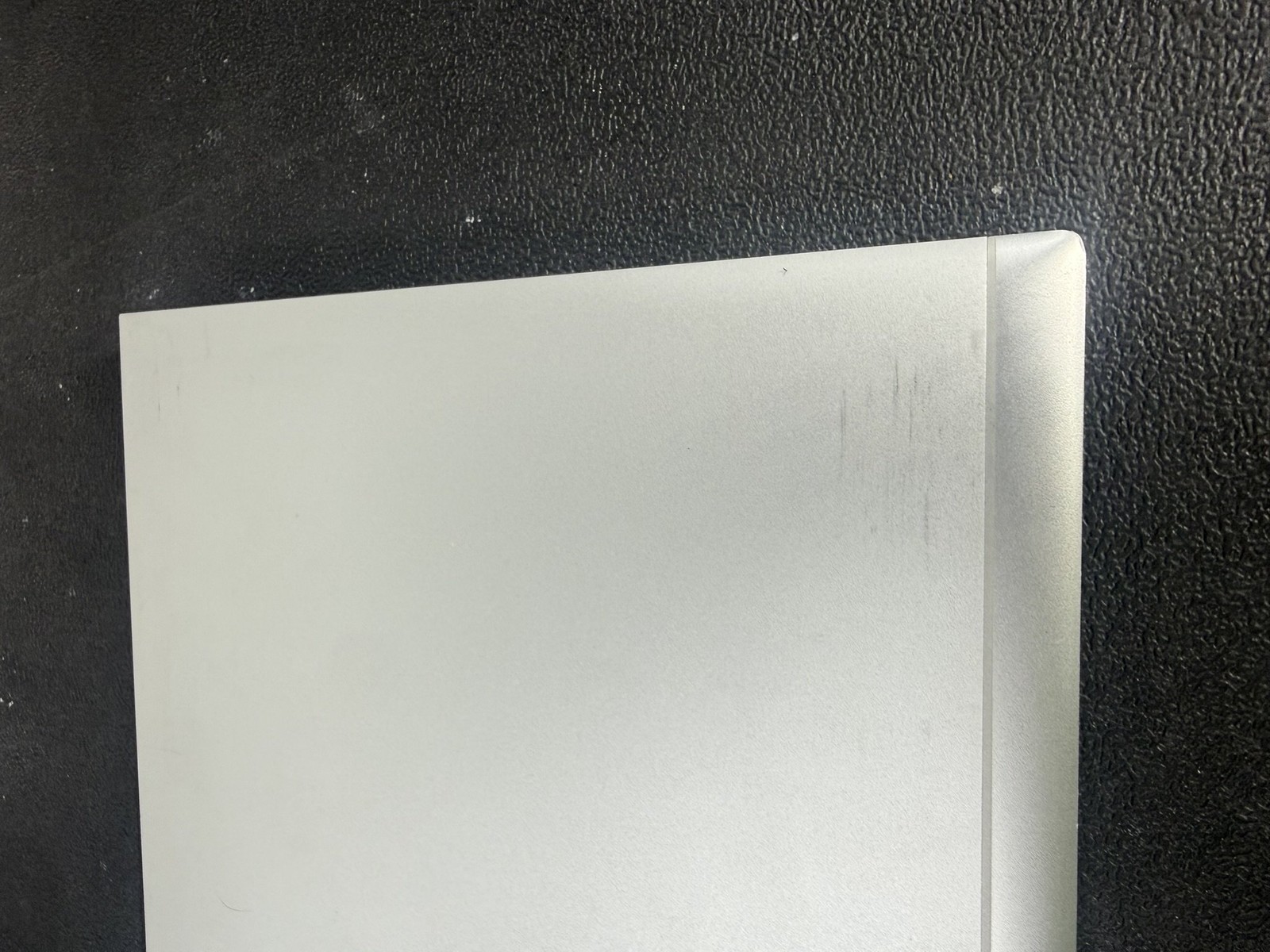 HP EliteBook 850 G8 i7-1165G7 2.8GHz 4GB DDR4 NO SSD NO BATTERY – READ