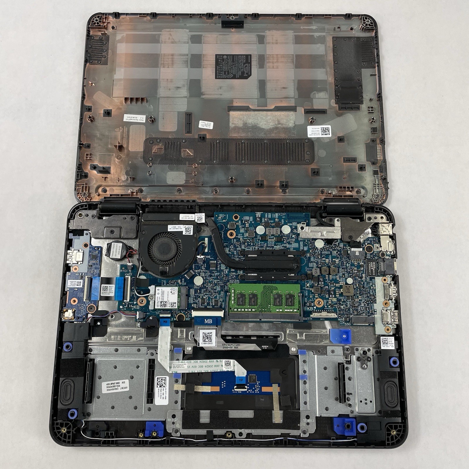 Dell Latitude 3310 13.3″ i5-8265U 1.60 GHz 8 GB RAM No SSD/OS/AC/Batt – READ