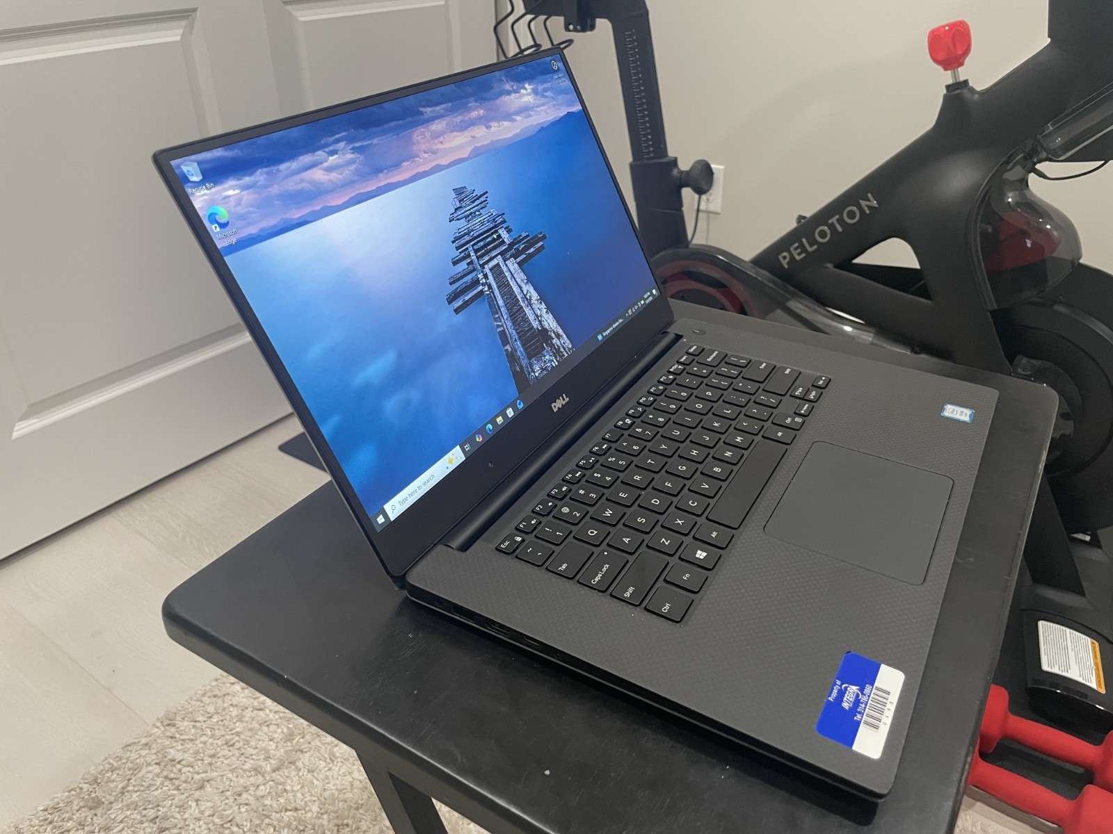 MASSIVE TECH BUNDLE – 4 Laptops, 6 Desktop Monitors, 2 Lenovo Docks