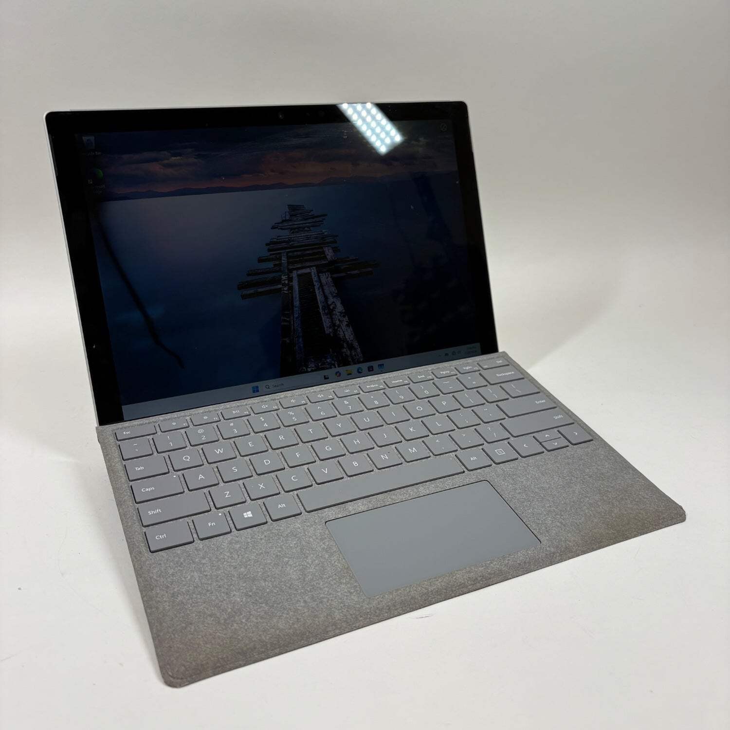 Broken Microsoft Surface Pro 6 1796 12.3″ i5-8250U 1.6GHz 8GB 256GB Bad LCD