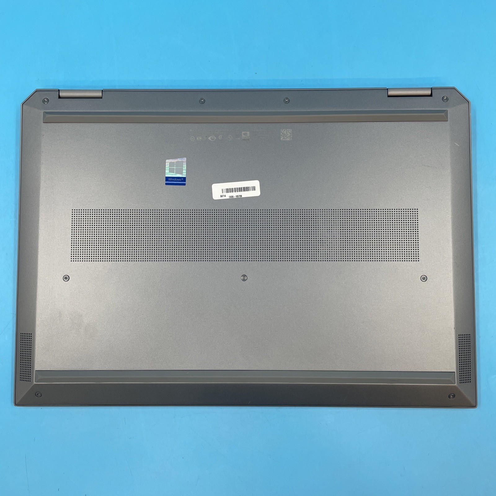 HP ZBook Studio G5 | i7-8850H | 8GB RAM | 256GB SSD | P1000 | W11 PRO | 71% BATT