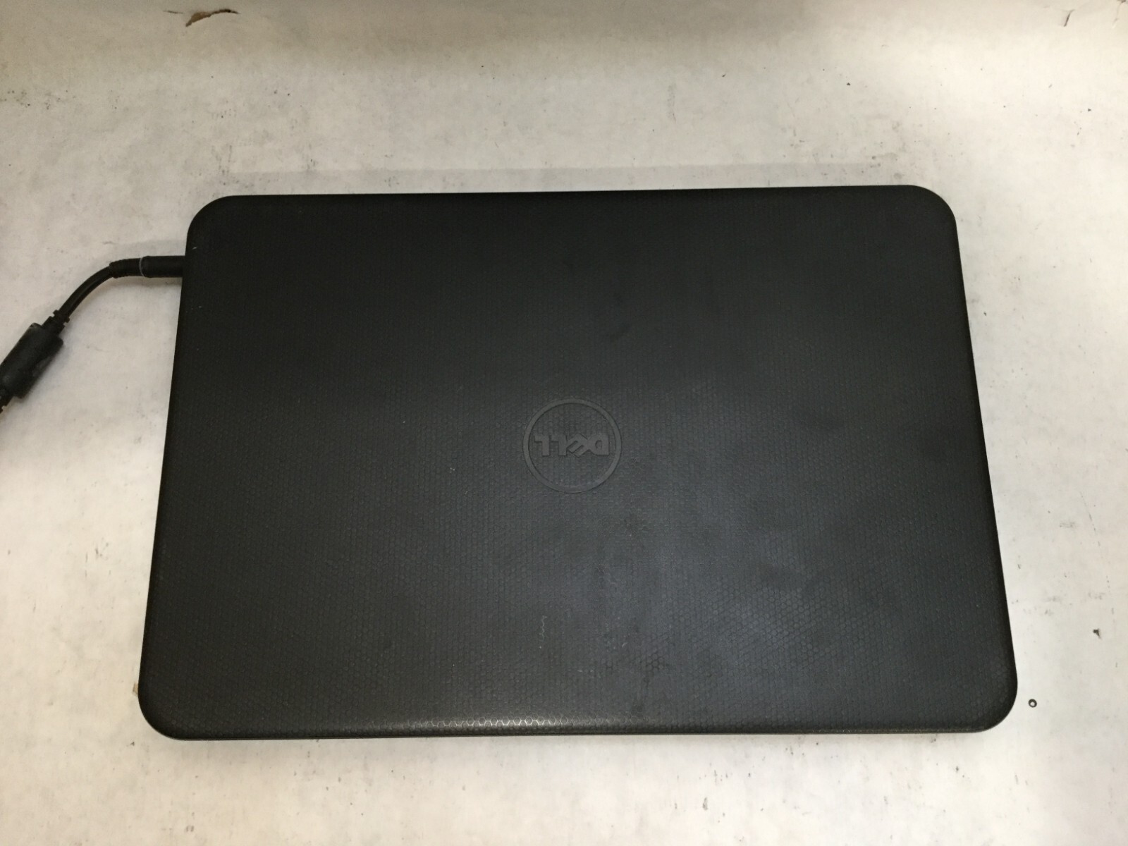 Dell Inspiron 3520 / Intel Core i3 POWERS ON / (NO BOOT/MISSING PARTS!) -MR
