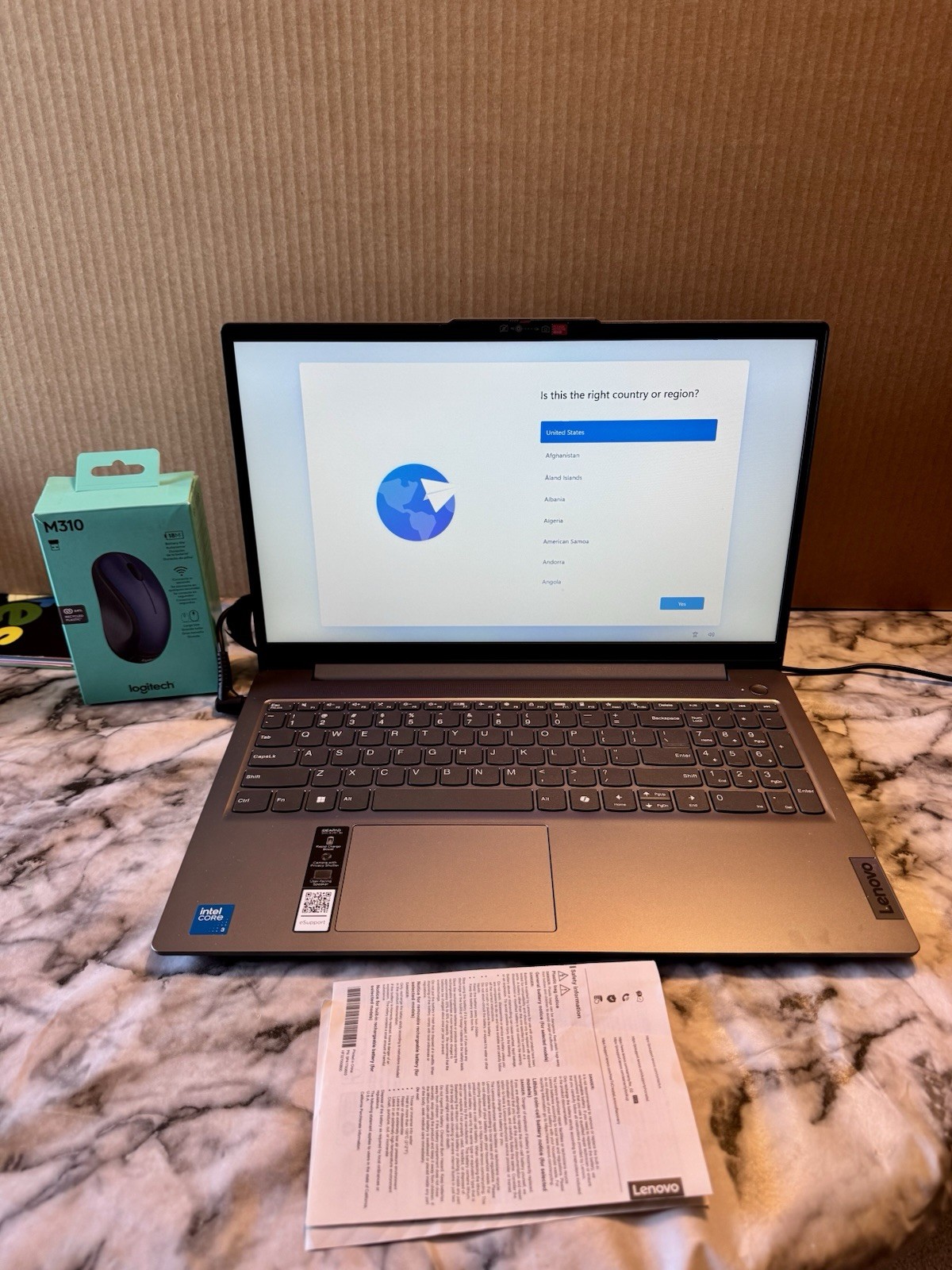 Lenovo IdeaPad Slim 3 15ITN9 15.6″ Core 3 N355 8GB 128GB UFS Win11 Grey