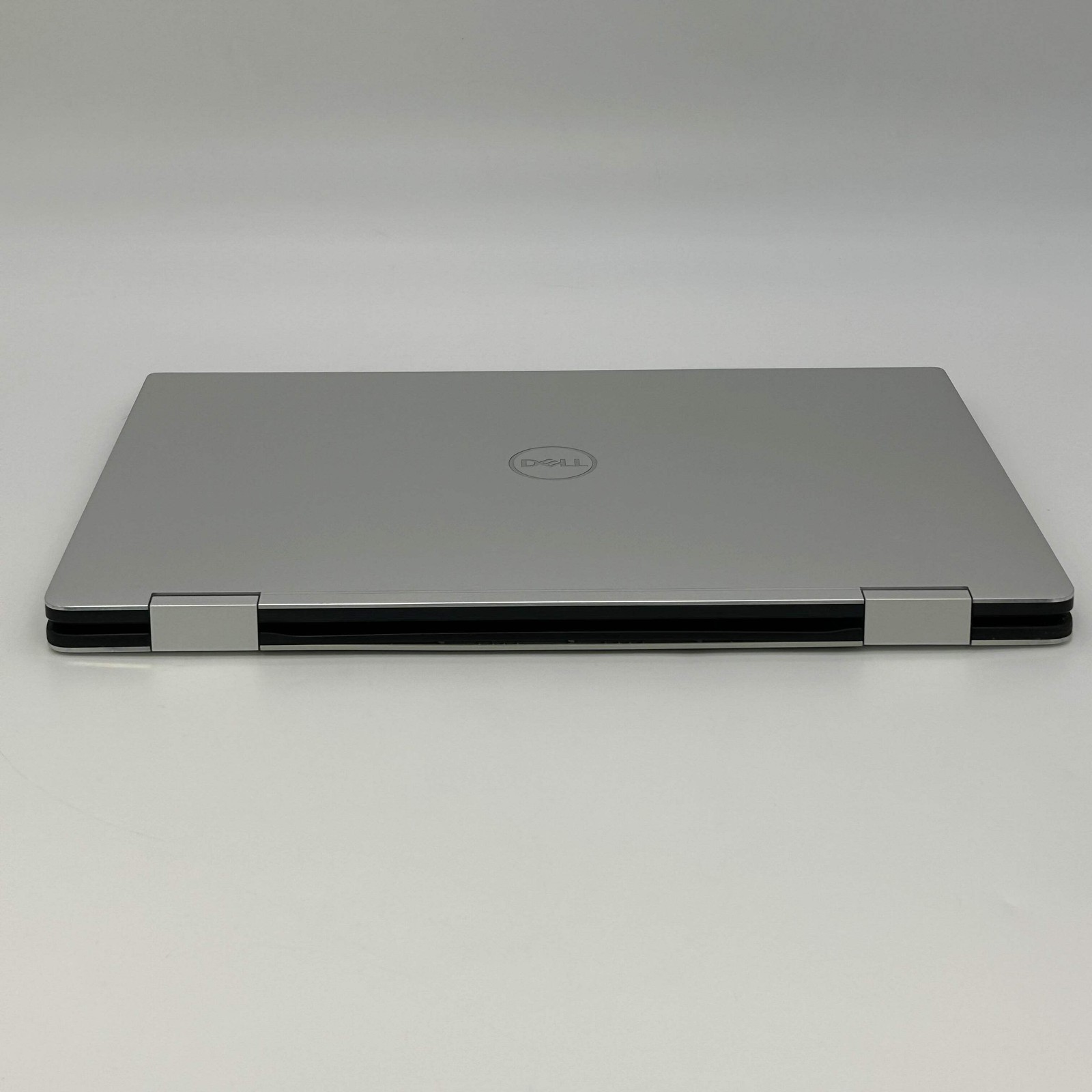 Dell XPS 15 9575 15.6″ Touch 2-in-1 Laptop – i7-8705G 3.10GHz 16GB RAM 256GB SSD