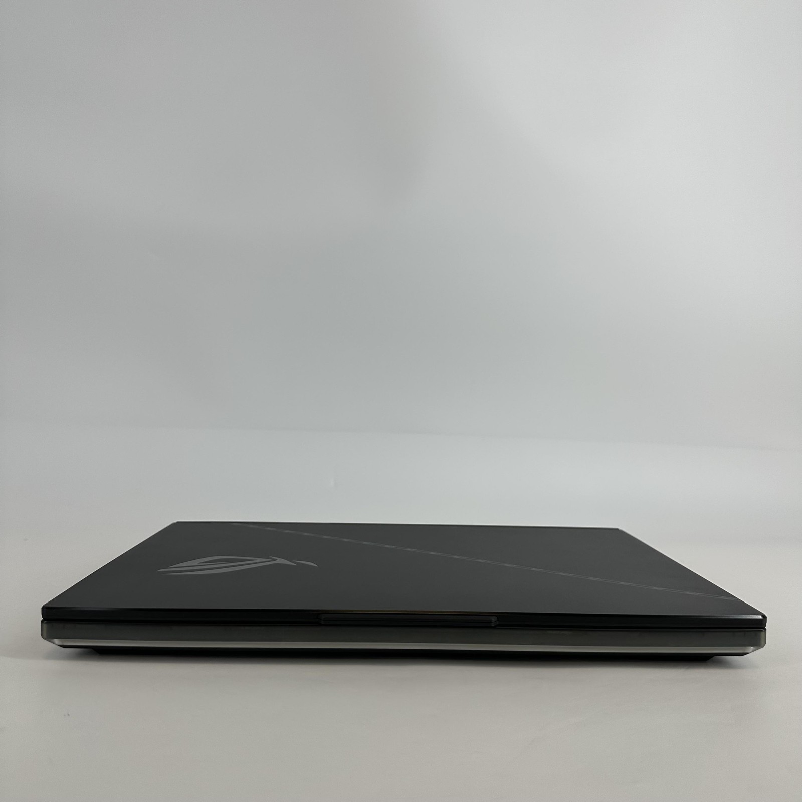 Asus ROG Strix Scar 16 G634 240Hz QHD+ 2.2 GHz i9-13980HX 32GB 1TB SSD RTX 4080