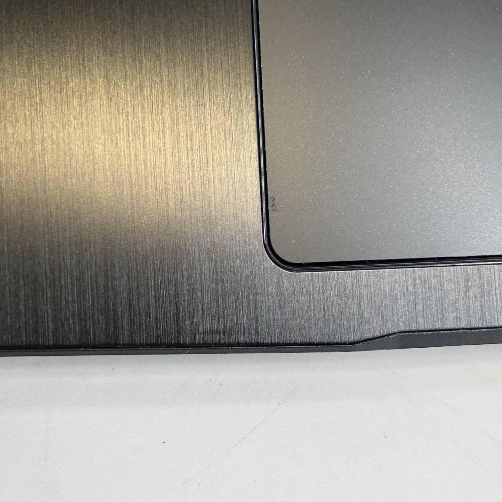 MSI Thin GF63 15.6 FHD 144Hz 2.0 GHz i5-12450H 16GB 1TB SSD RTX 2050 Very Good
