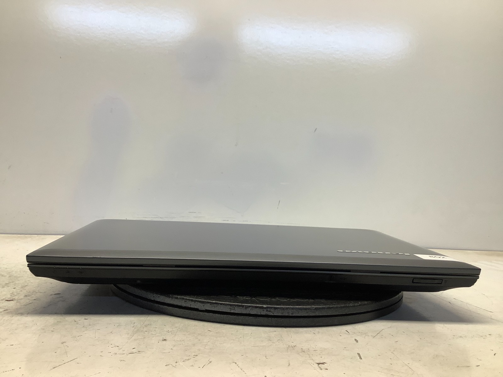 Lenovo V570 1066 Intel i5-2430M 2.4GHz 6 GB NO HDD/Battery
