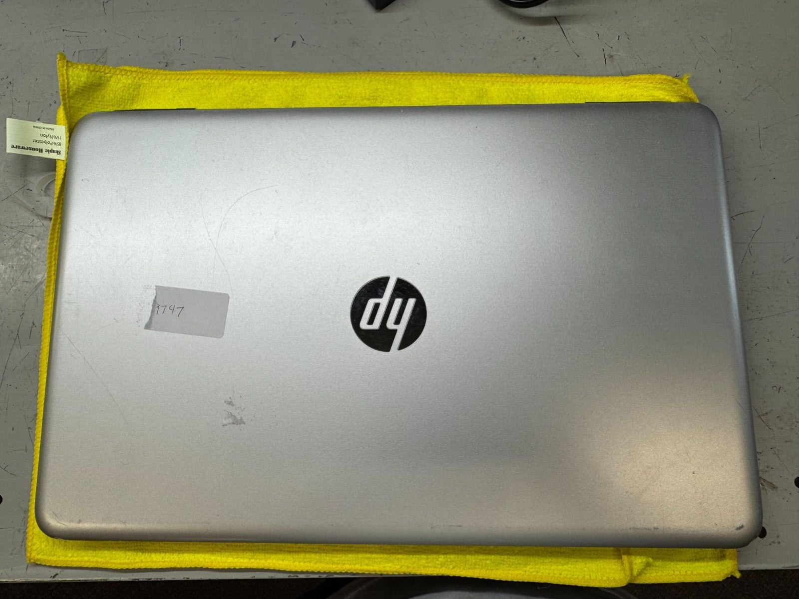 HP Pavilion 15z-aw000 15.6″ AMD A9-9410 R5 @ 2.90GHz FOR PARTS