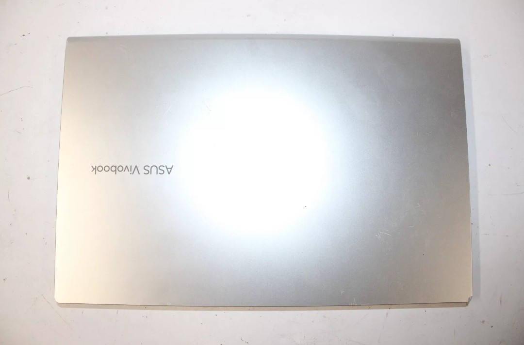 ASUS Vivobook X1400EA-I38128 i3-1115G4 3.0GHz 8GB RAM 128GB SSD UHD Graphics