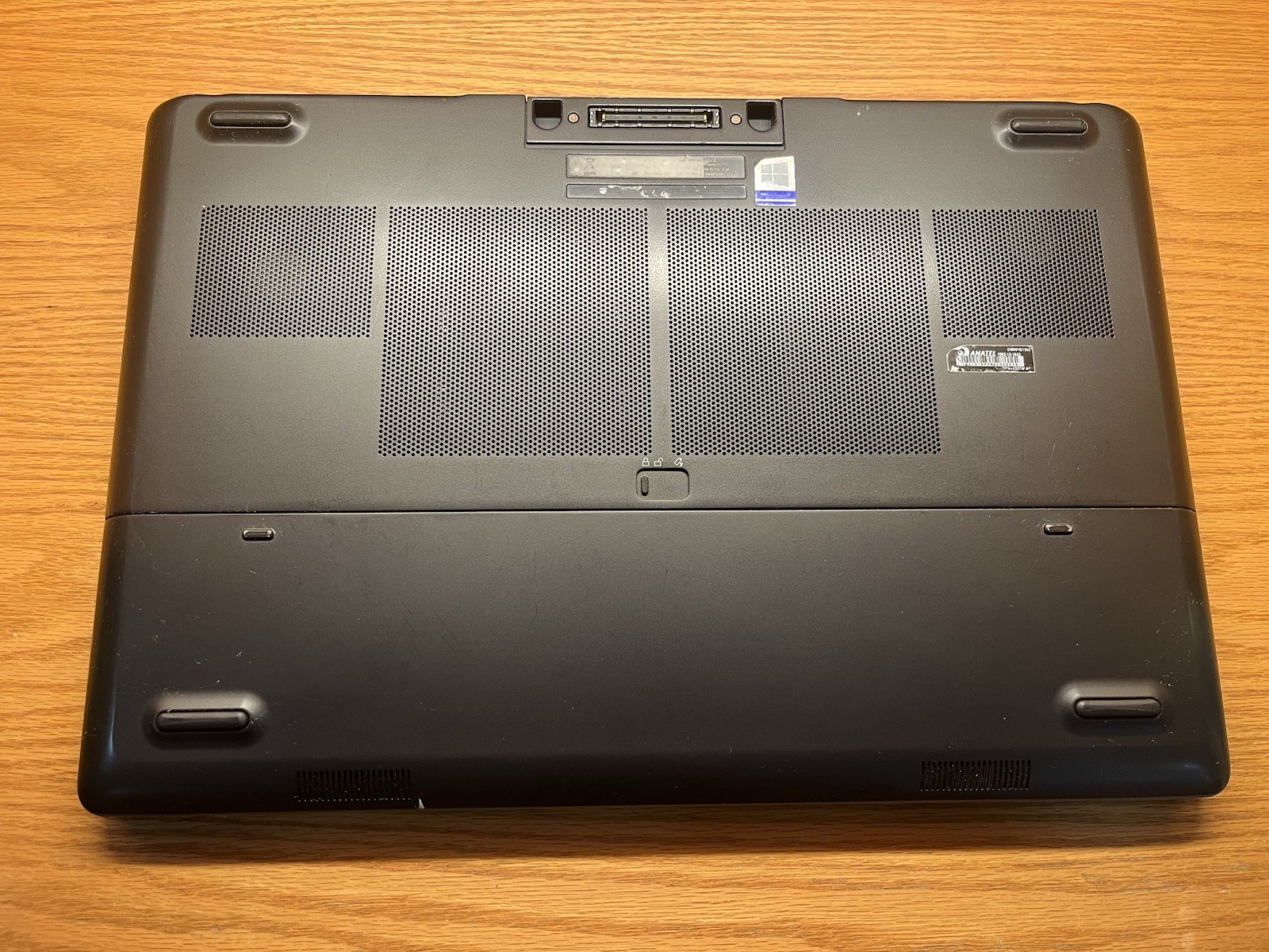 Dell Precision 7720 17.3″ FHD i7-6820HQ | P3000 | *No RAM/SSD/OS/Batt* | *READ*