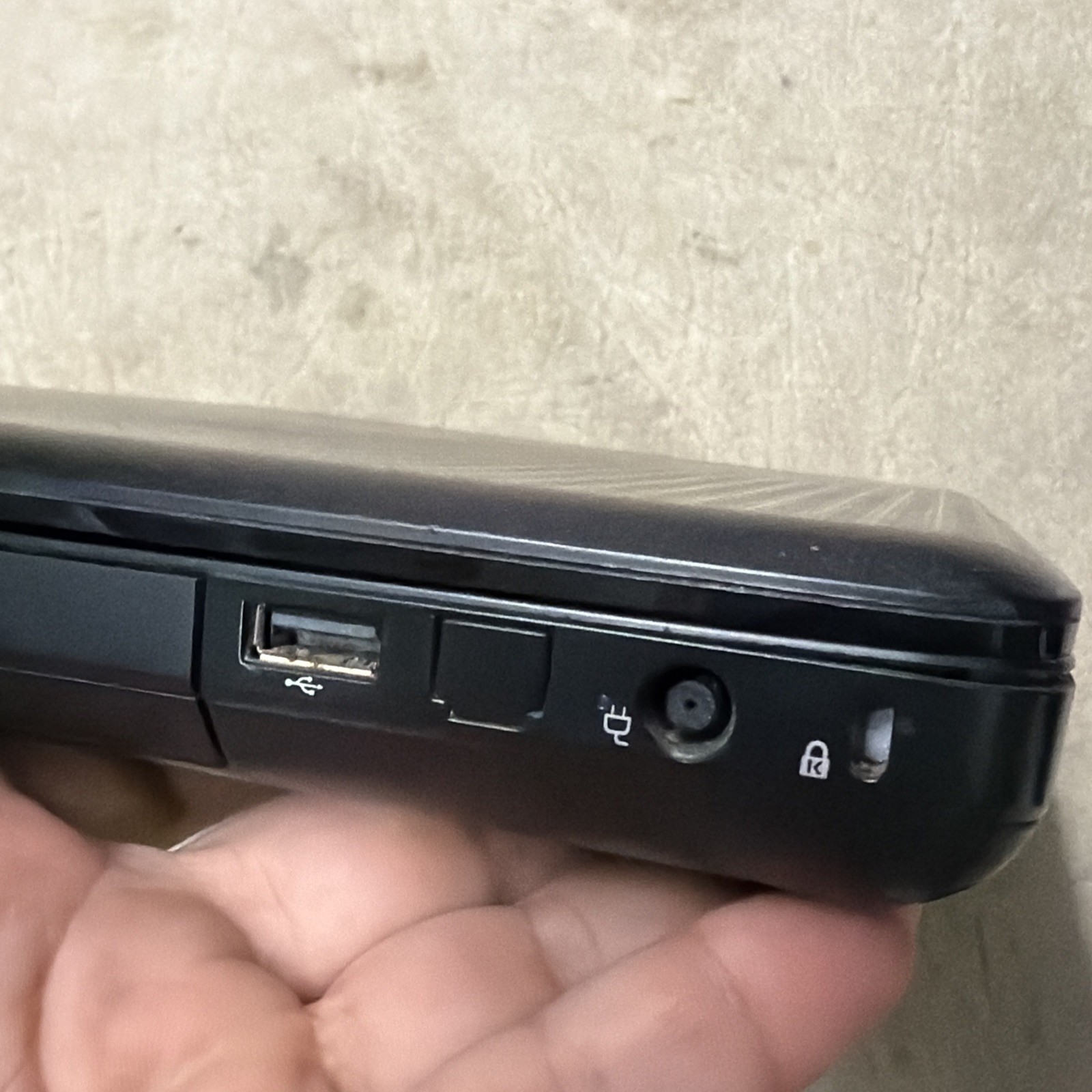 Compaq Presario CQ62 Laptop Untested No Charger Cord PARTS ONLY