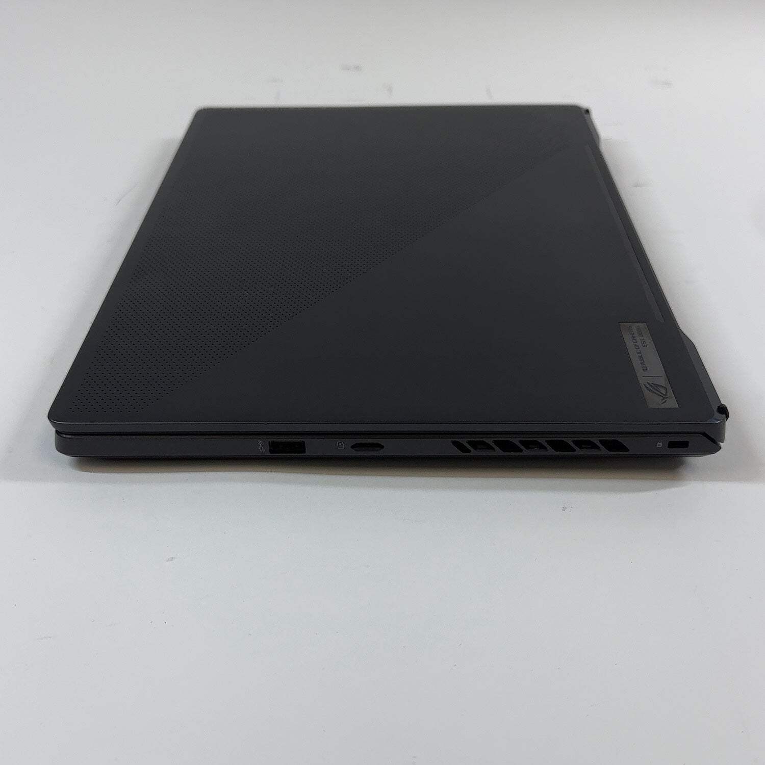 Asus ROG Zephyrus G15 15.3″ Ryzen 9 5900HS 3.3GHz 16GB RAM 1TB SSD RTX 3080