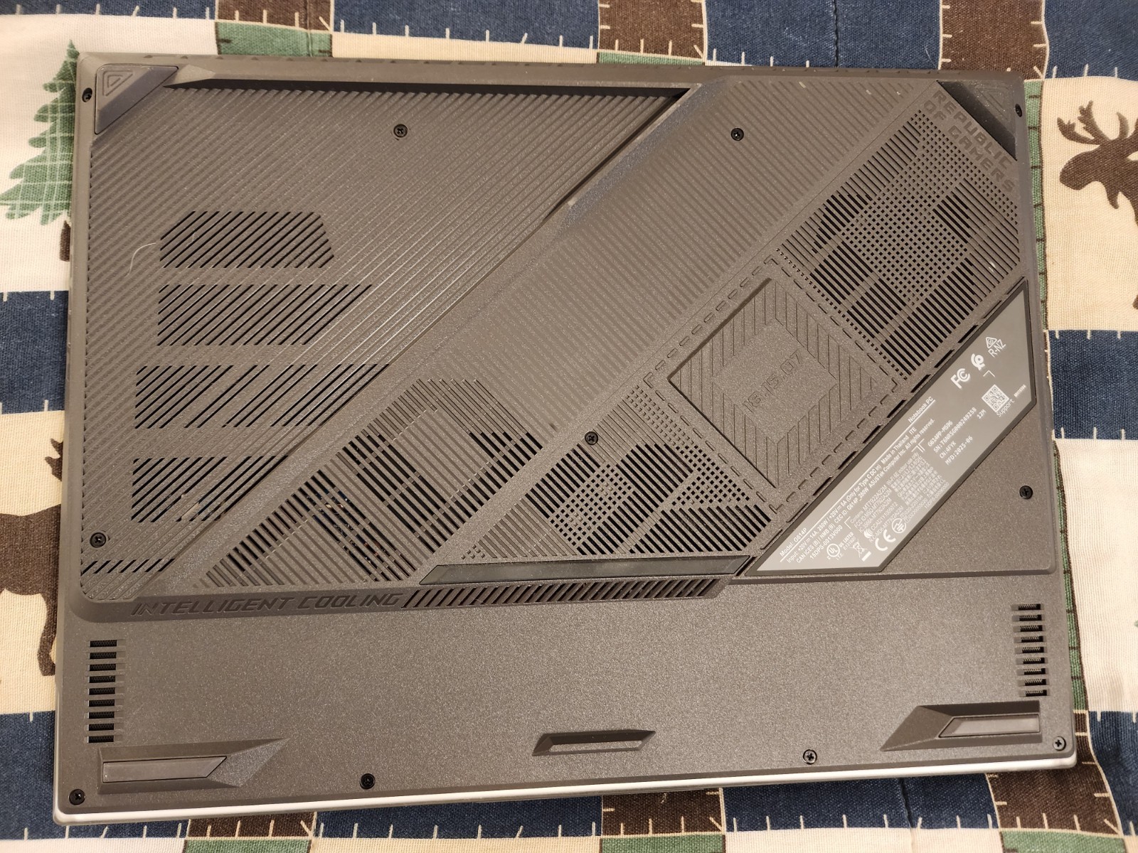 Asus ROG Strix G16 (G614PP-MS96) – AMD R9-8940HX / NVIDIA RTX 5070 (8GB) / 1TB