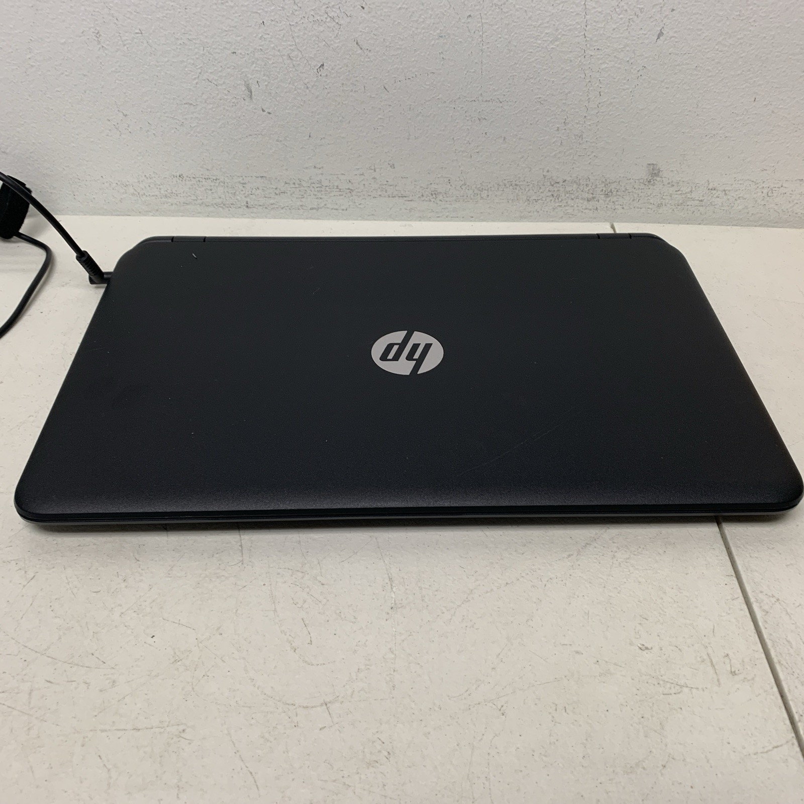 HP 15 Notebook PC AMDA8-7410 Radeon R5 2.20GHz 8GBRAM 128SSD Win10Home Needbatte