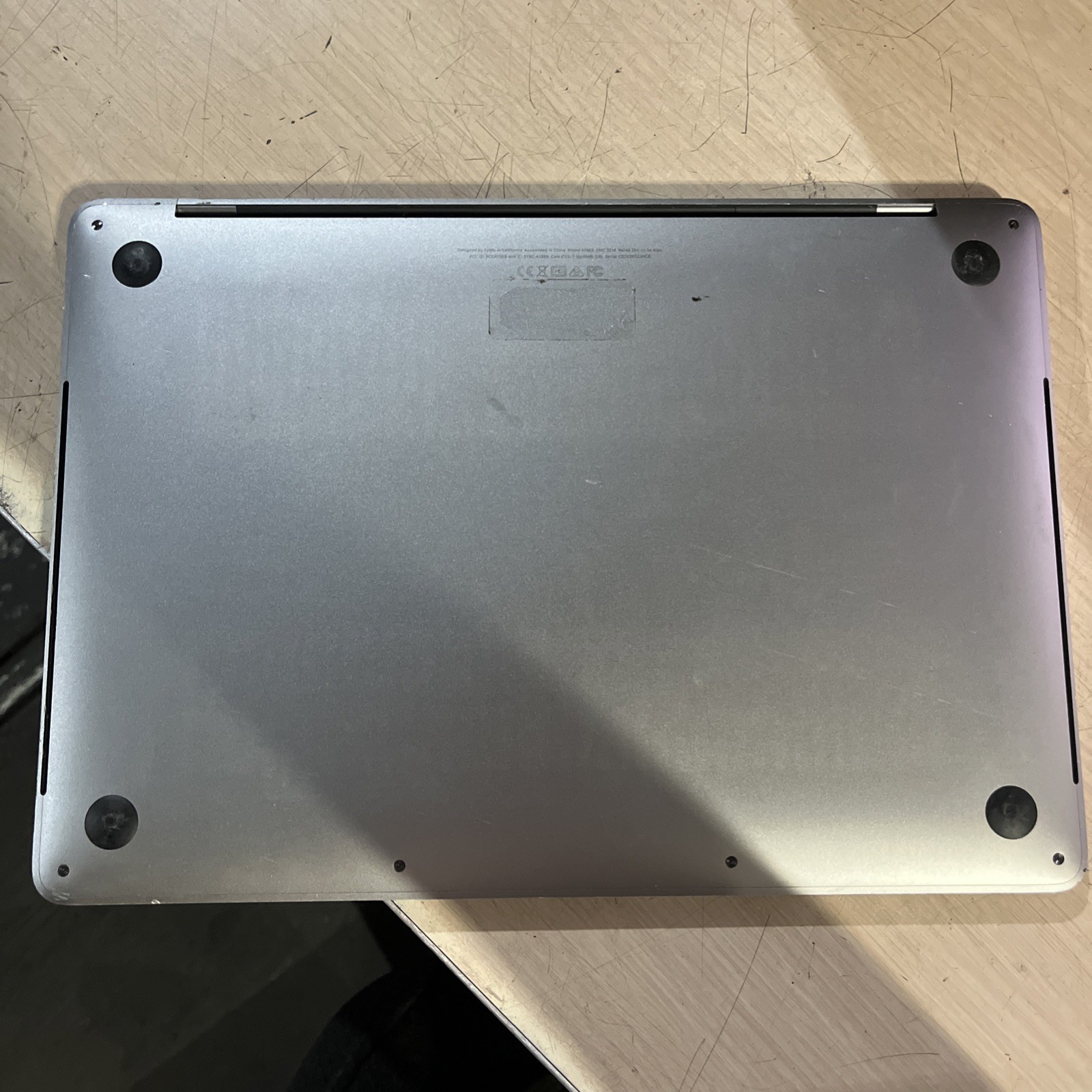 APPLE MACBOOK PRO 13′ TOUCH/2018 CORE I5-8259U 2.3GHZ 8GB RAM 256SSD