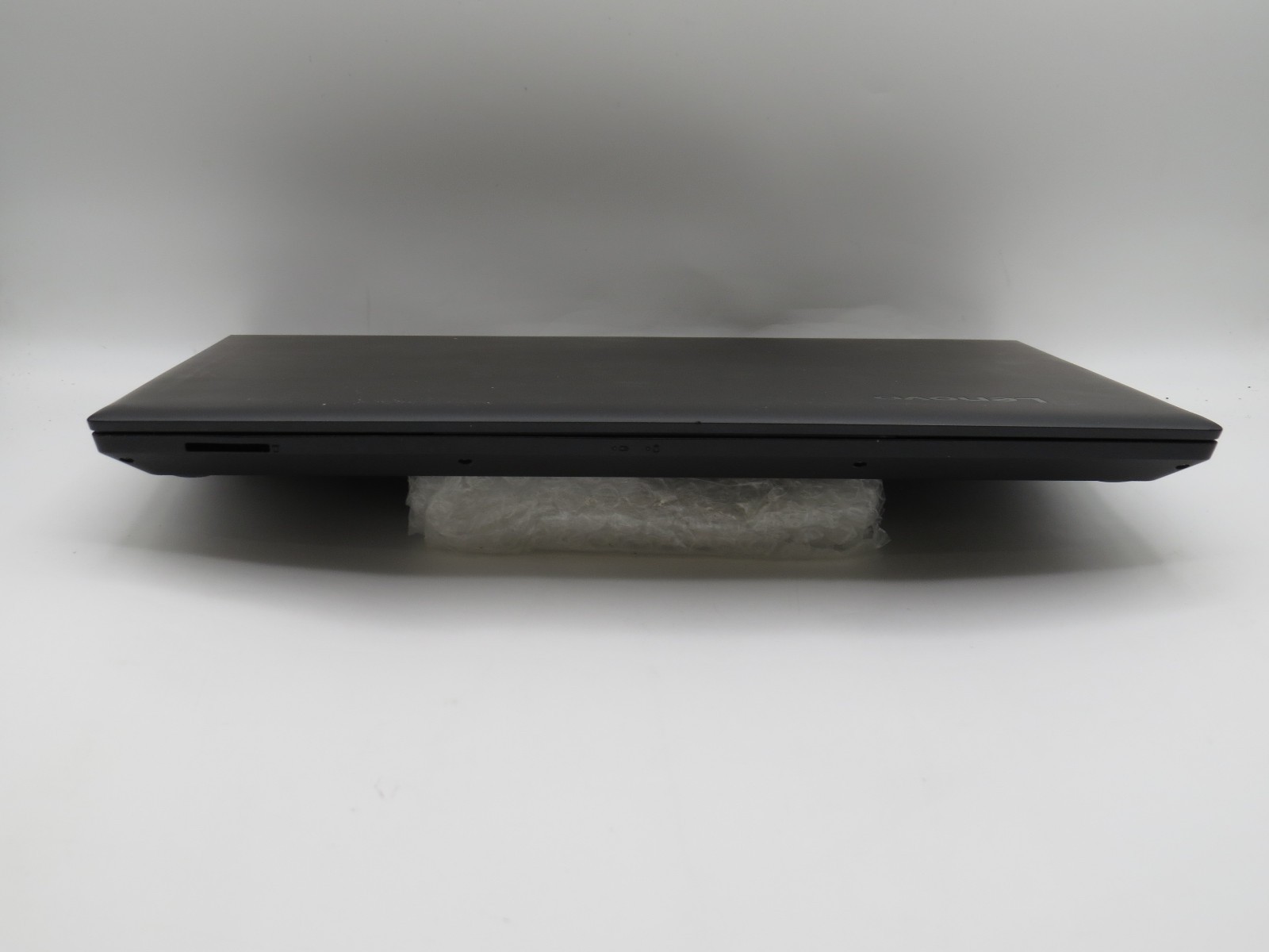 Lenovo V310 i3-6100U @ 2.3GHz 6GB DDR4 256GB SSD No OS/AC/Battery