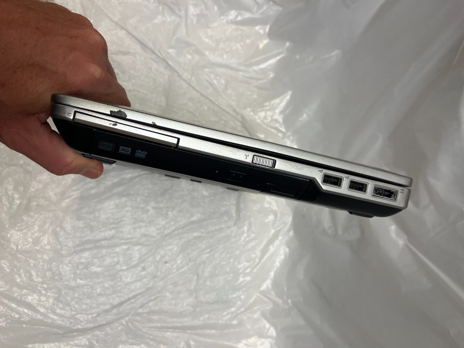 Dell Latitude E6420 Intel Core i5-2520M 2.50GHz 4GB RAM Laptop no HD FOR PARTS