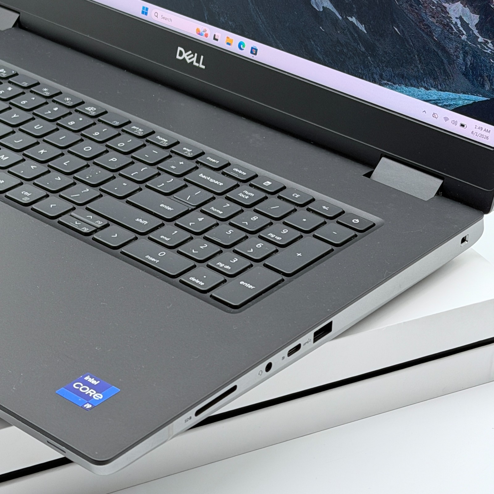 Dell Precision 7780 17.3″ i9-13950HX 64GB RAM 2TB SSD NVIDIA RTX 3500 Ada WRNTY