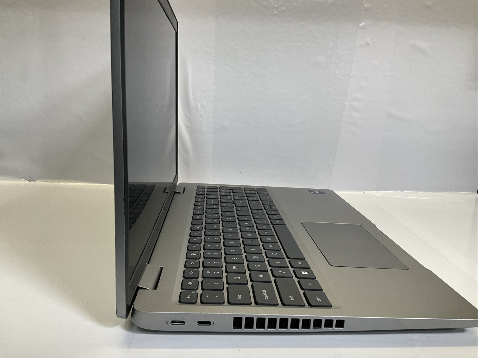 Dell Latitude 5530/ 15.6-inch/ i5-12th Gen/ 16GB RAM/ 256GB SSD/FHD/W11/AC(127F)