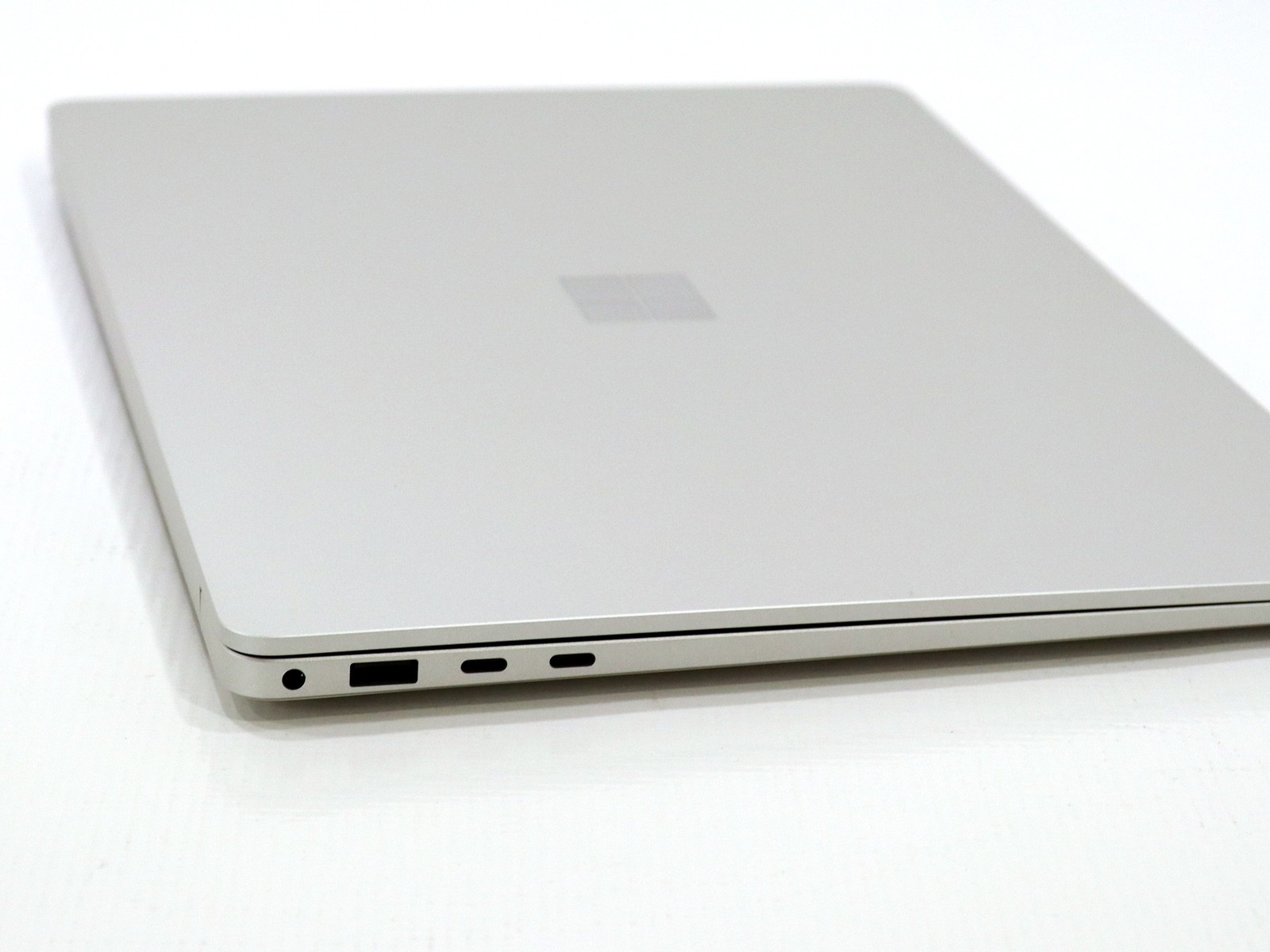 Microsoft Surface Laptop 7th Edition 2037 Snapdragon X Elite 16GB 1TB NVMe W11H